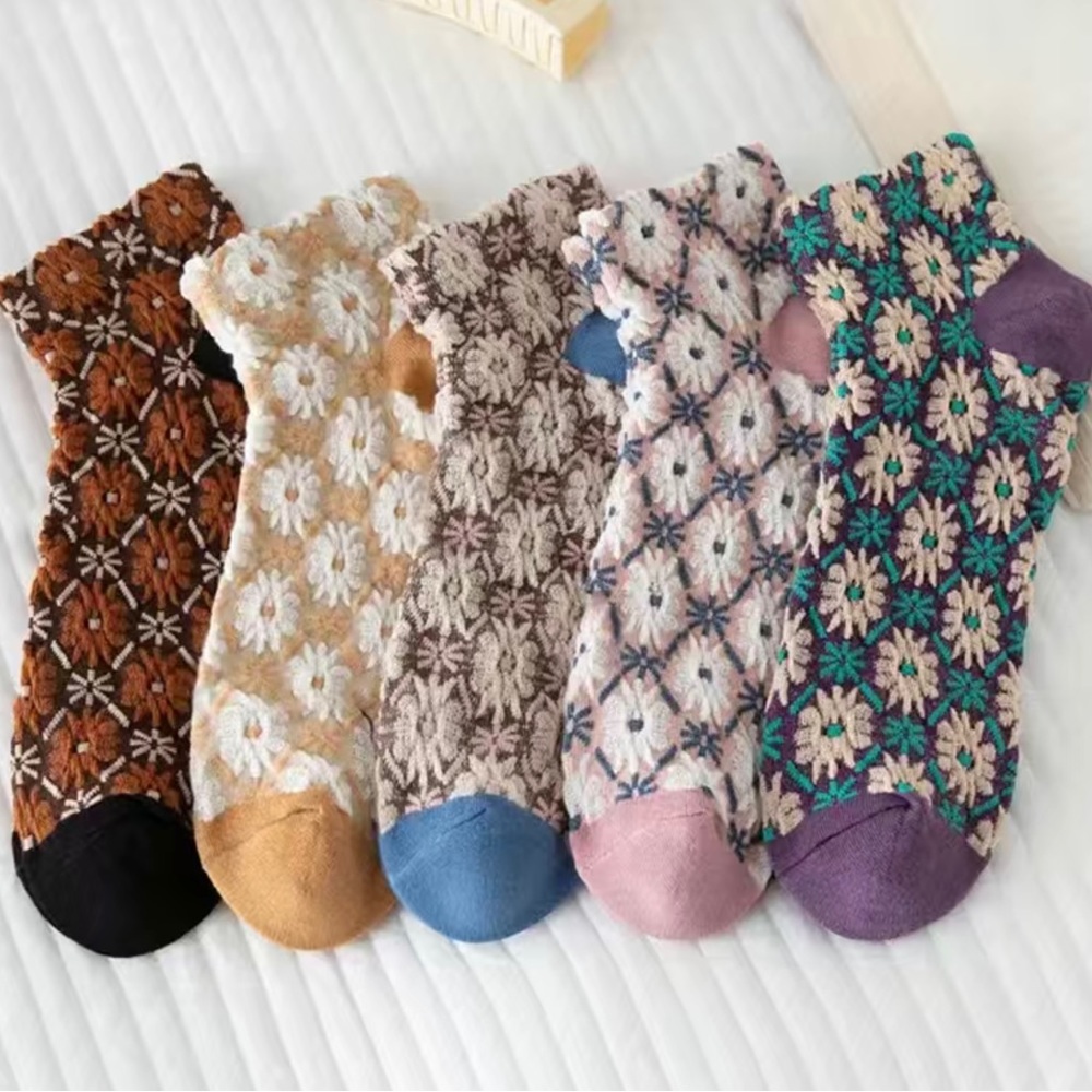 NWT Vintage Inspired Socks